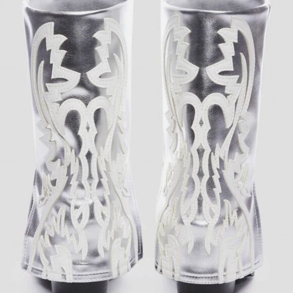 Azalea Wang Esperanza Western Boot In Silver - Picture 4 of 5